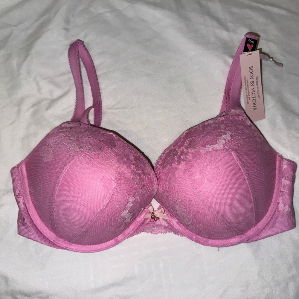 NWT Victoria’s Secret Body By Victoria Padded Bra